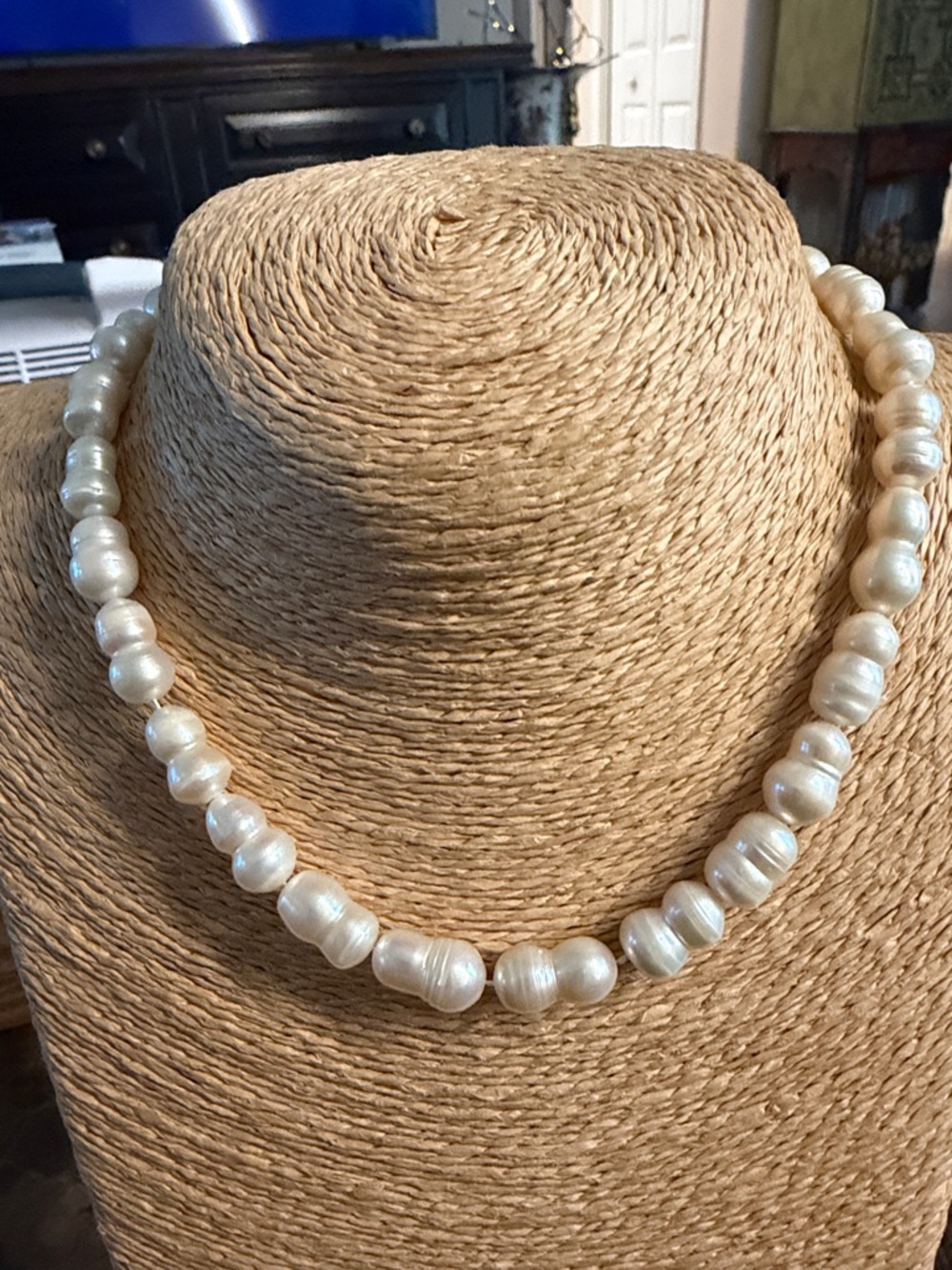 Freshwater white Pearl peanut pearls magnetic clasp